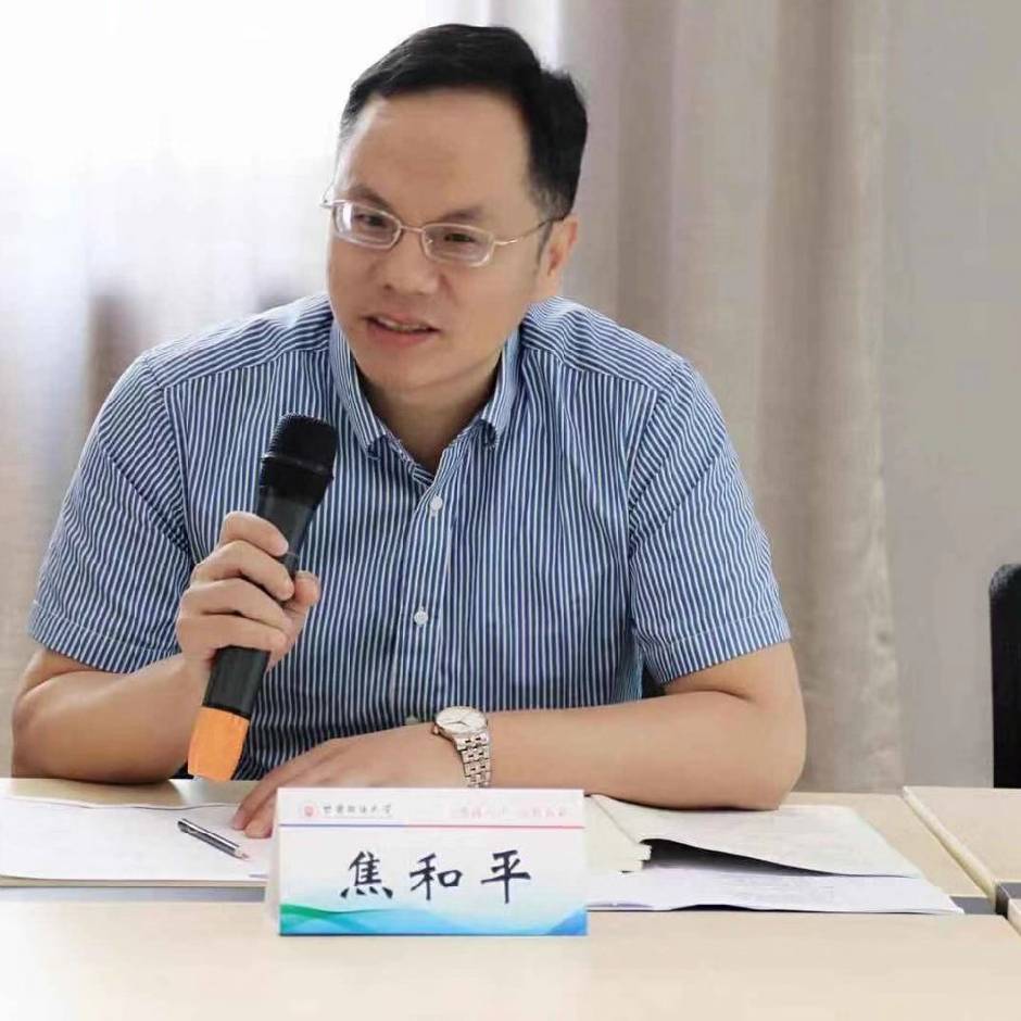  焦和平等:數(shù)據(jù)蒸餾如何"過濾"著作權風險？