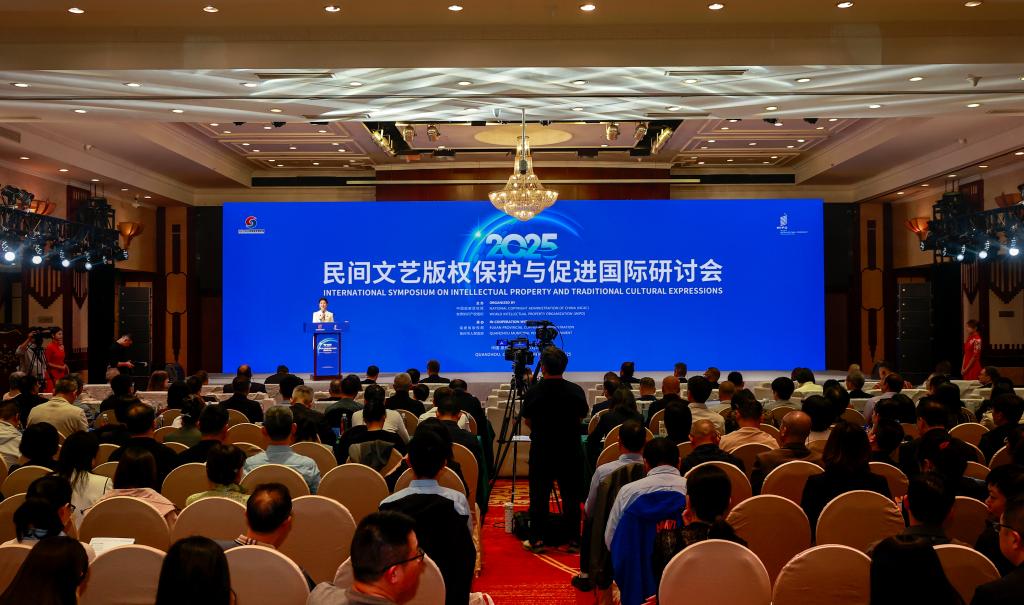 探尋民進(jìn)文學(xué)藝術(shù)作品版權(quán)保護(hù)的