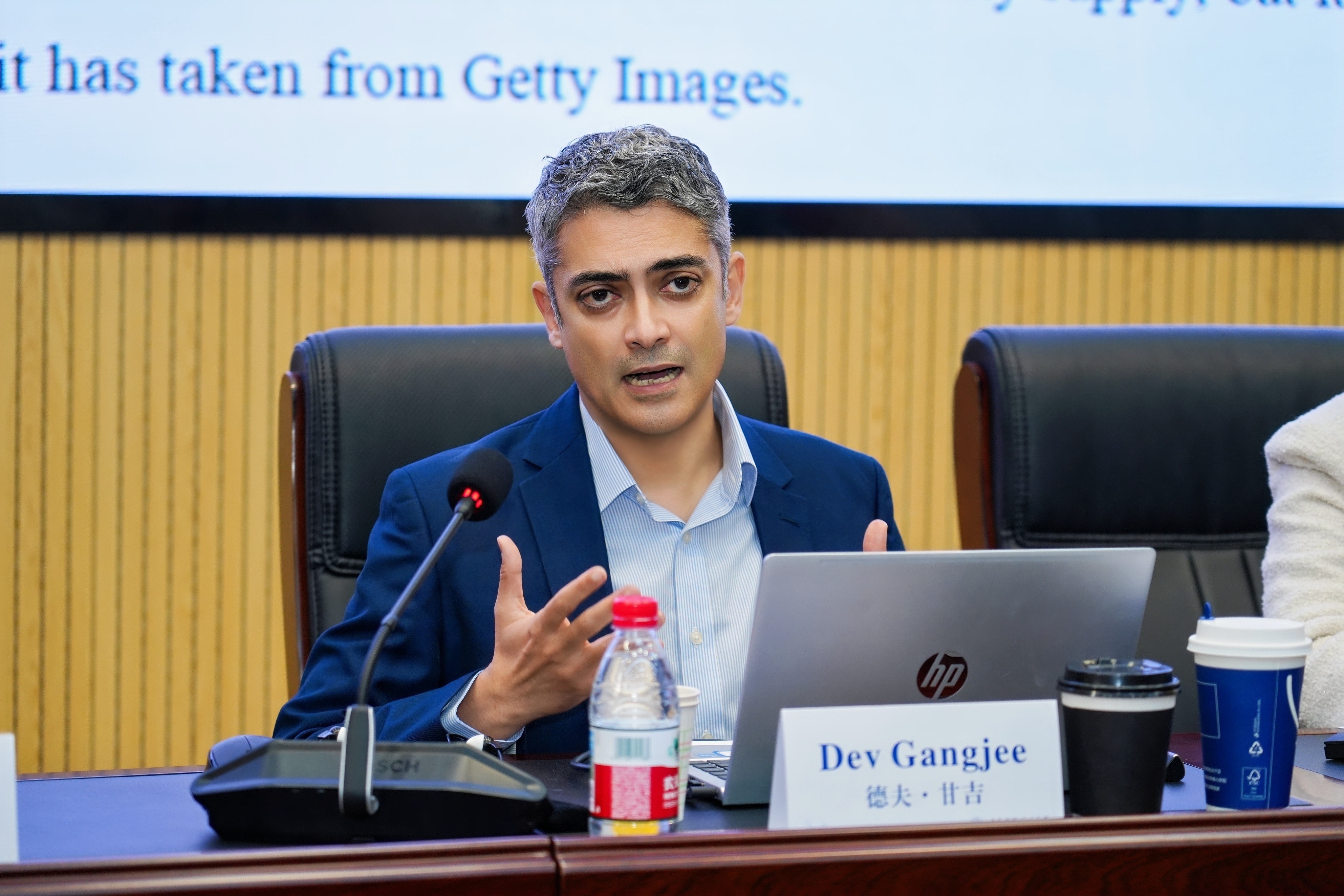 “人工智能生成內(nèi)容的著作權(quán)保護(hù)”學(xué)術(shù)沙龍?jiān)跐h舉辦