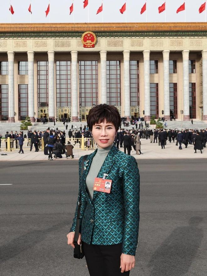 代表劉素英建議：實(shí)施微短劇精品國(guó)家工程