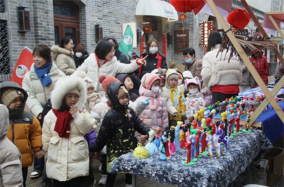 變坐等為上門(mén)服務(wù) 棲霞民間文藝登記超2萬(wàn)件