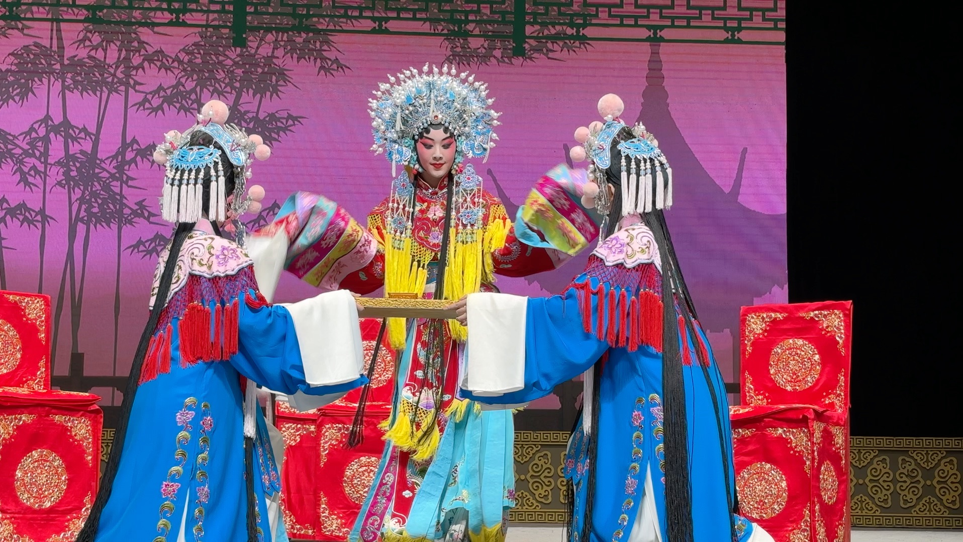 400多歲的漢劇，有了立法保護《武漢市漢劇保護傳承條例》