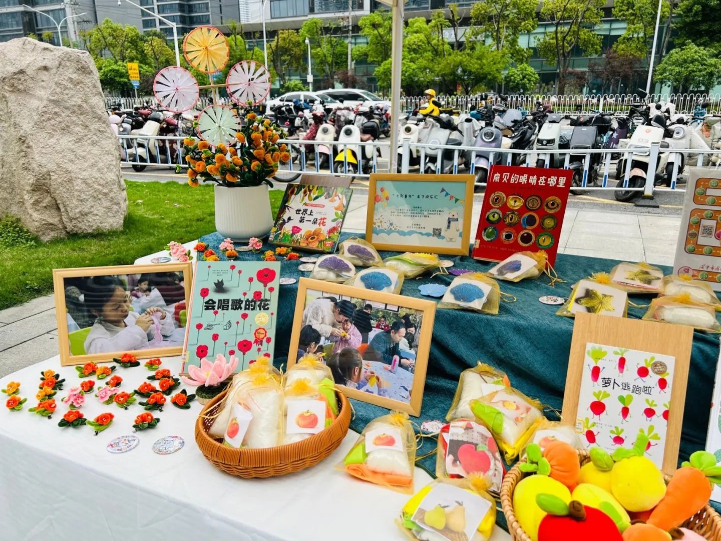 省委書(shū)記王忠林向全省干部群眾推薦四本好書(shū)